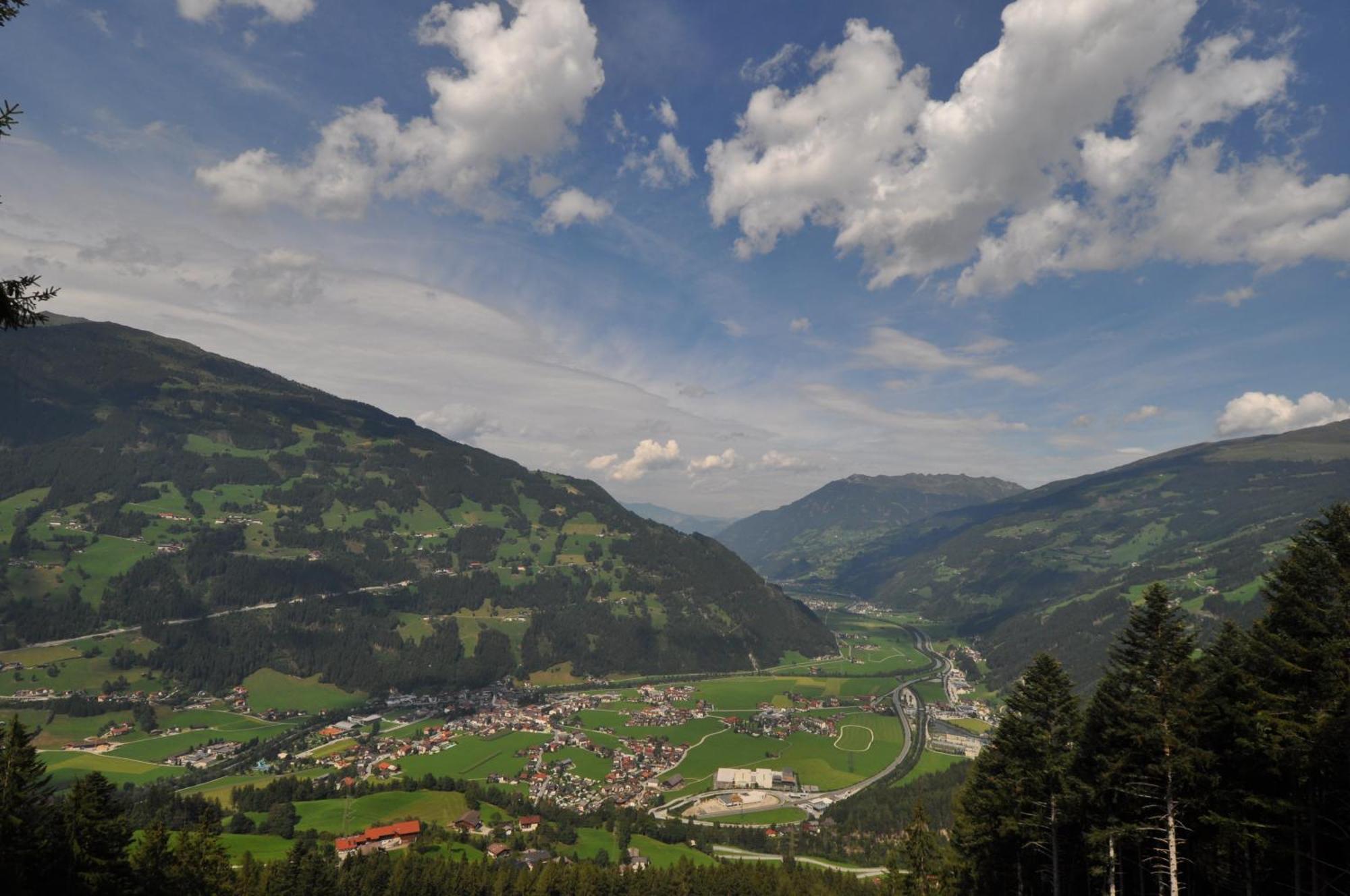 Ferienwohnung Ausblick Zillertal Гайнценберг Екстер'єр фото